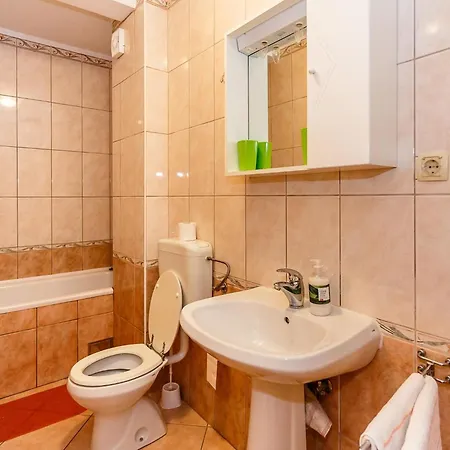 Apartament Comfortable And Sunny Krk - One Bedroom With Terrace Veglia