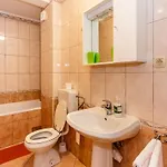 Lägenhet Comfortable And Sunny Krk - One Bedroom With Terrace Krk Town