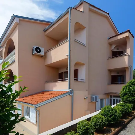 Comfortable And Sunny Krk - One Bedroom With Terrace Apartman *