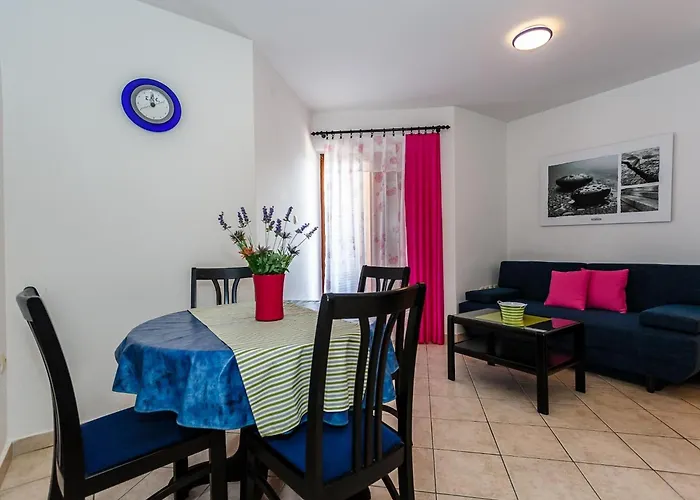 Comfortable And Sunny Krk - One Bedroom With Terrace Apartman *