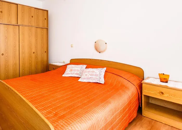 Comfortable And Sunny Krk - One Bedroom With Terrace *