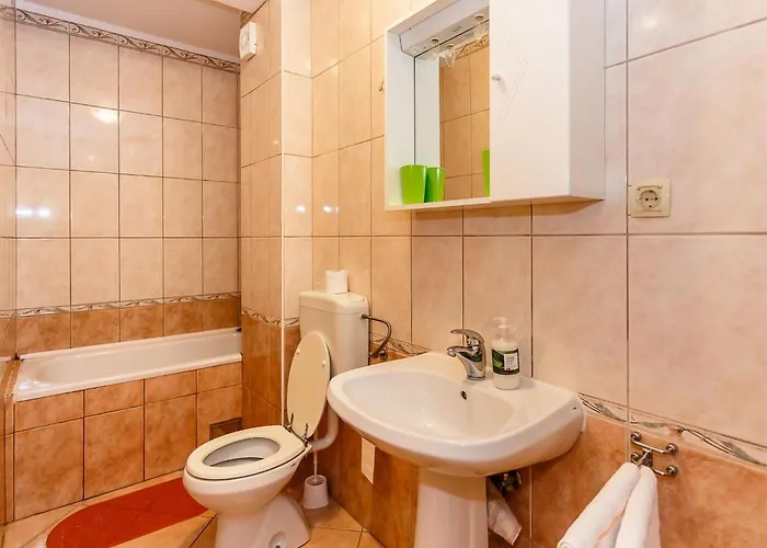 Apartman Comfortable And Sunny Krk - One Bedroom With Terrace Krk Town